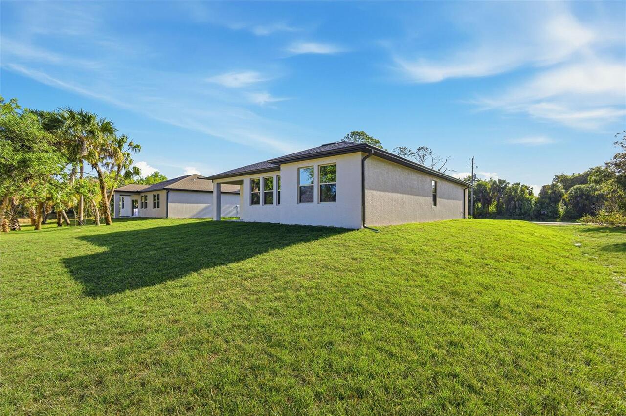 Listing Photo 8