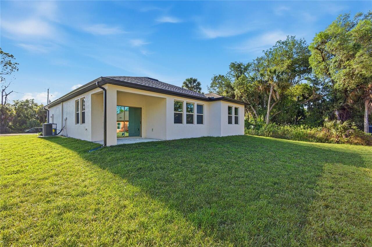Listing Photo 10