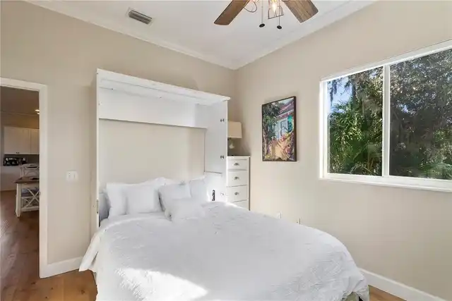 Listing Photo 32