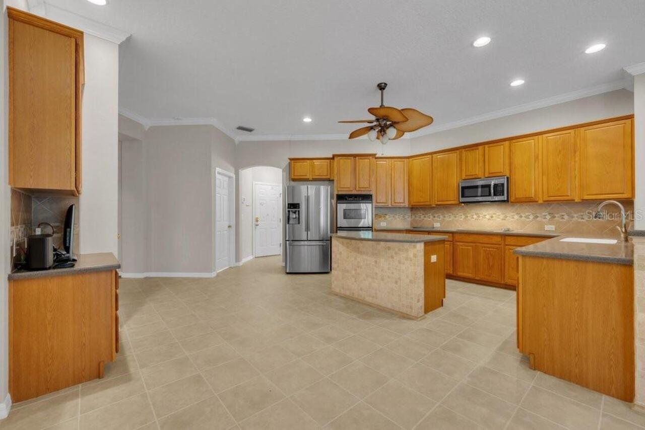 Listing Photo 14