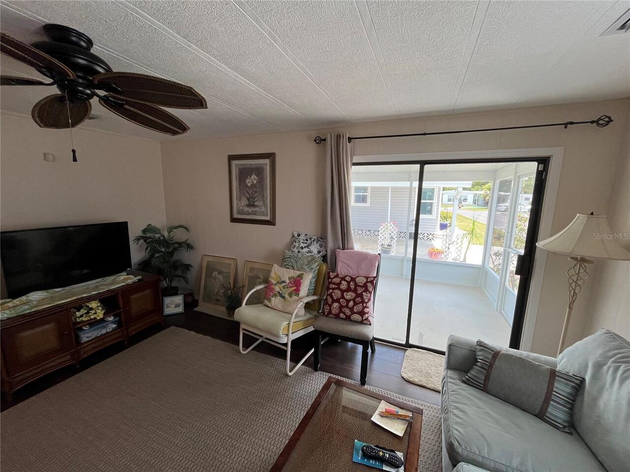 Listing Photo 11