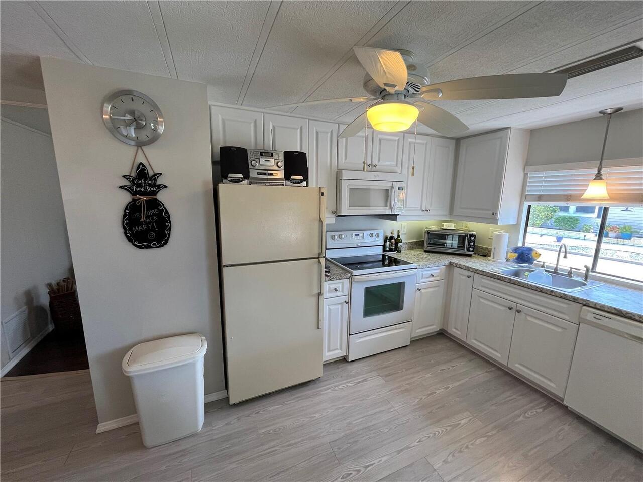 Listing Photo 15