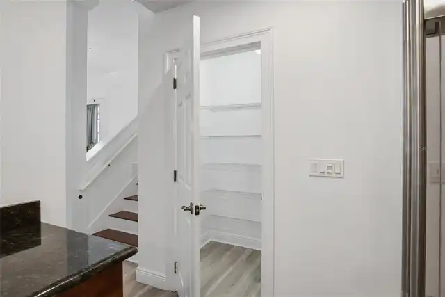 Listing Photo 10