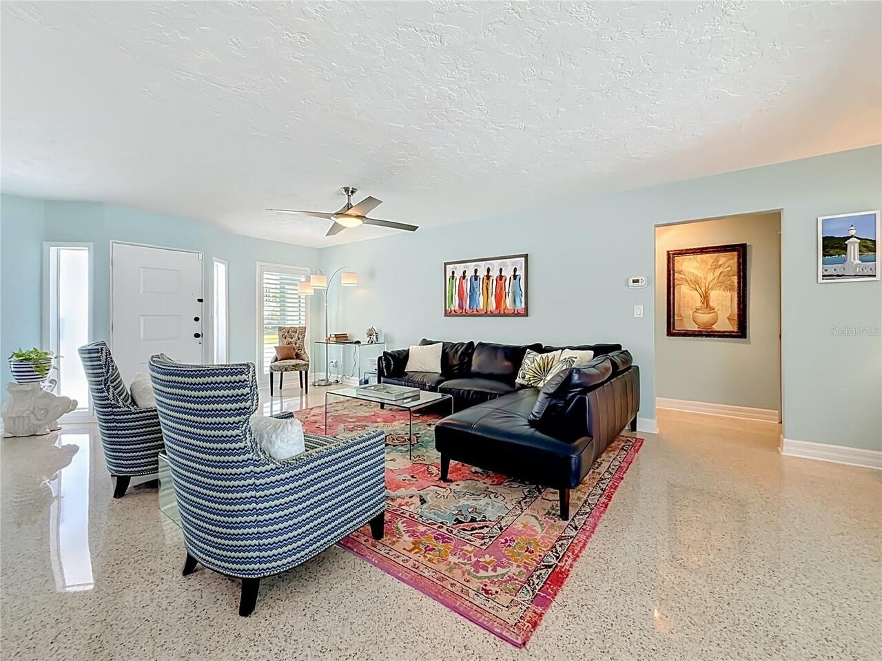 Listing Photo 9