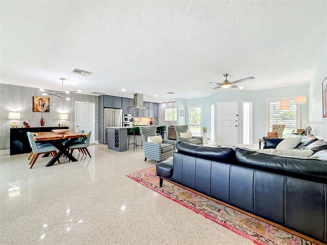 Listing Photo 11