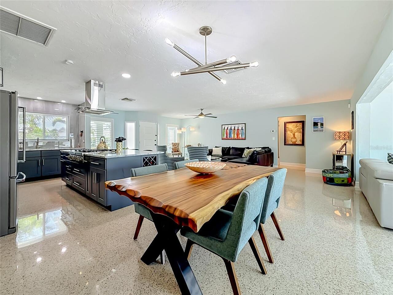 Listing Photo 17