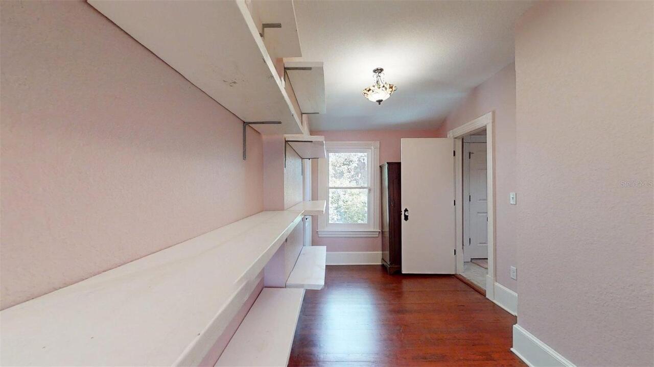 Listing Photo 14