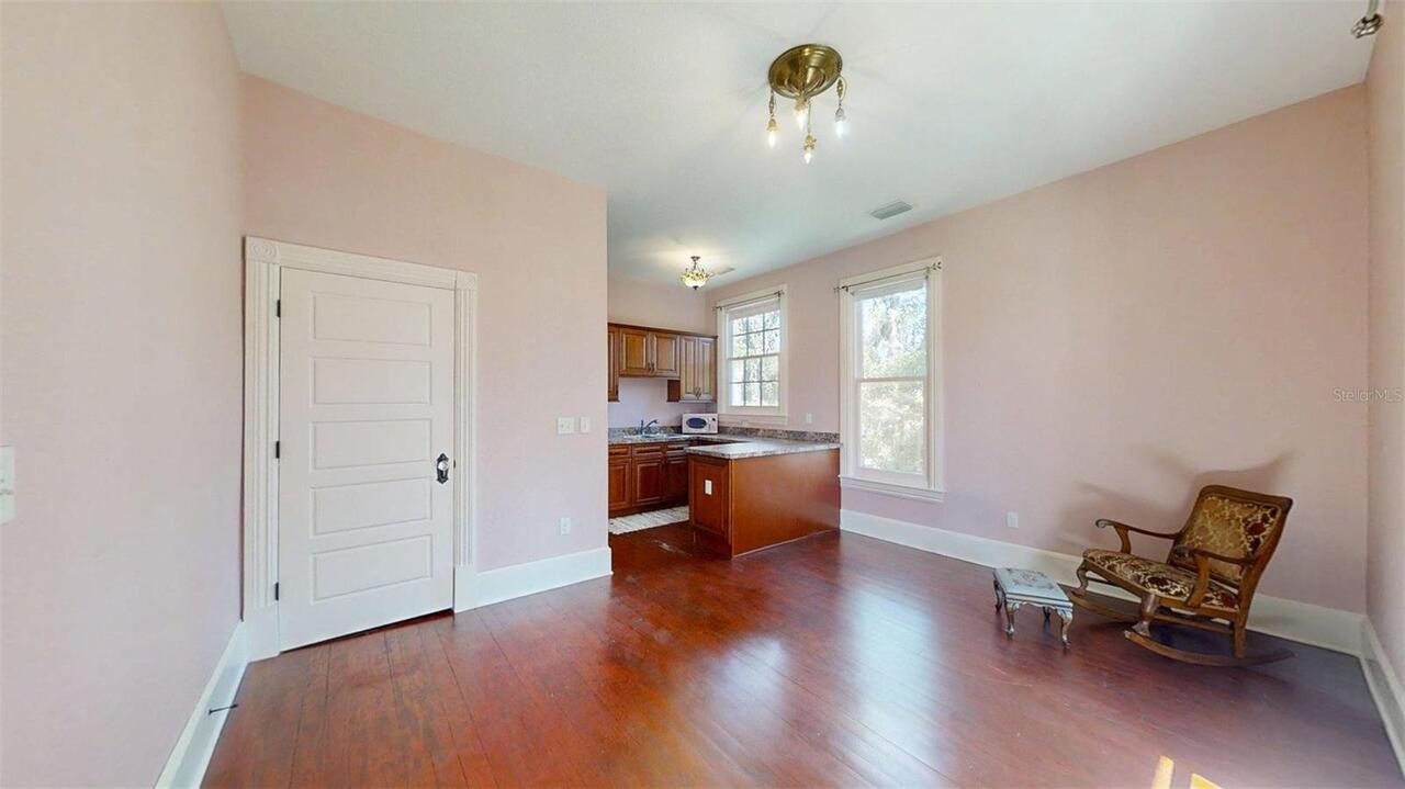 Listing Photo 22