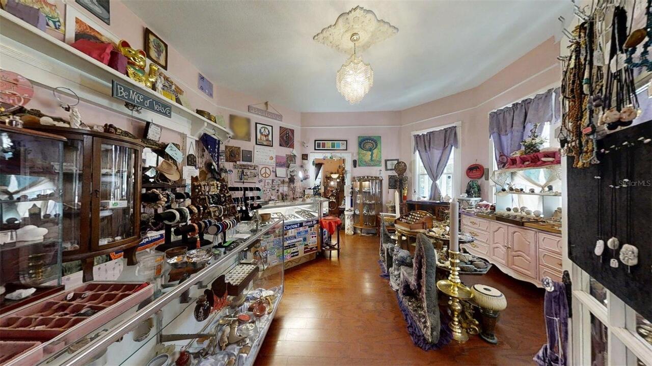 Listing Photo 35