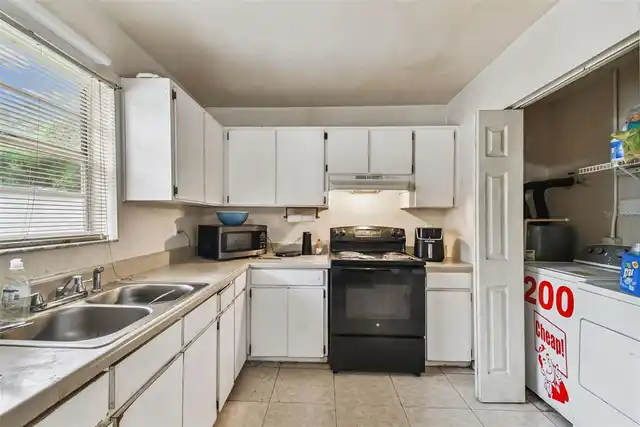 Listing Photo 16