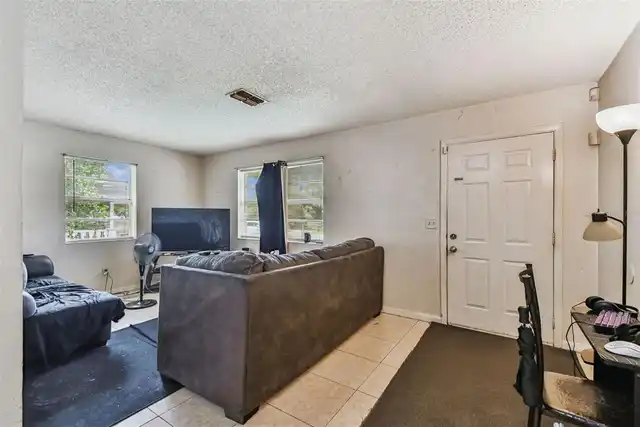 Listing Photo 22