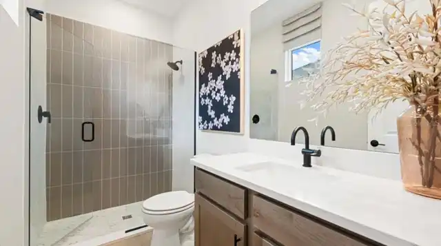 Listing Photo 11