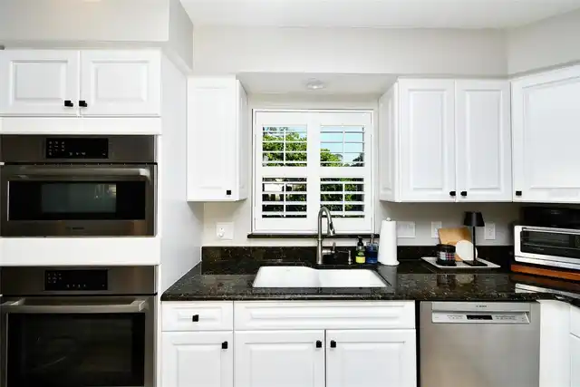 Listing Photo 9