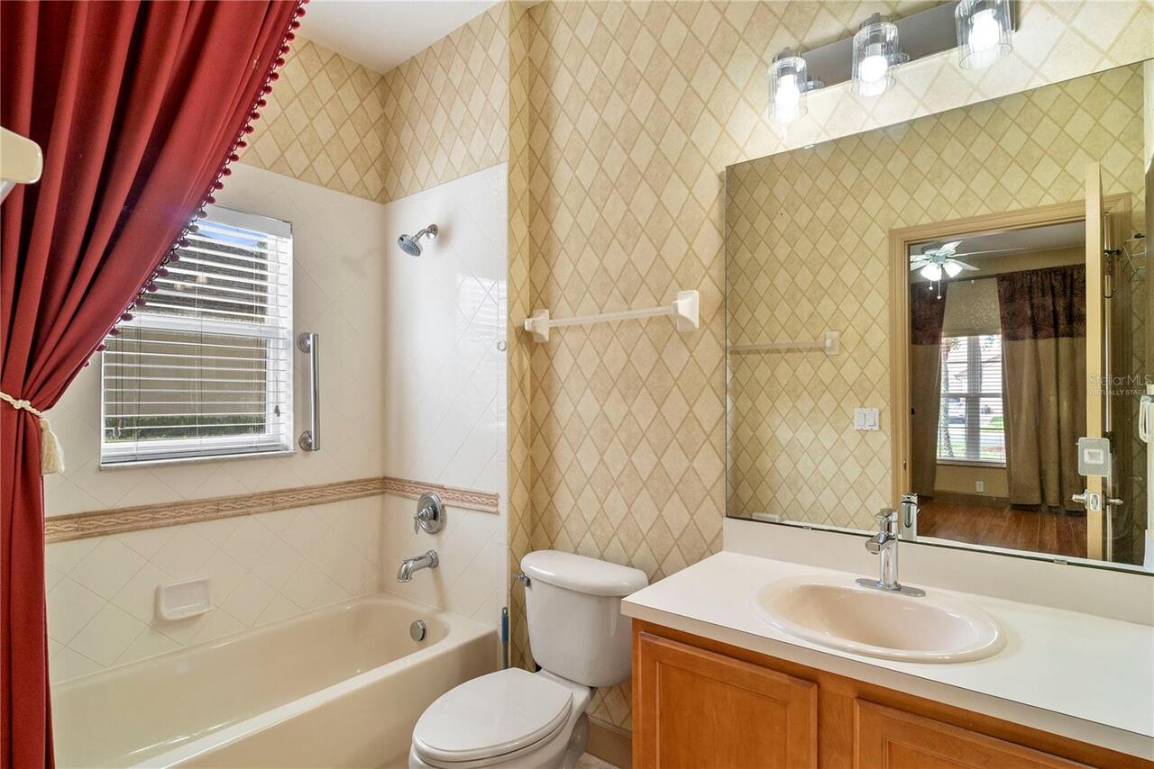 Listing Photo 10