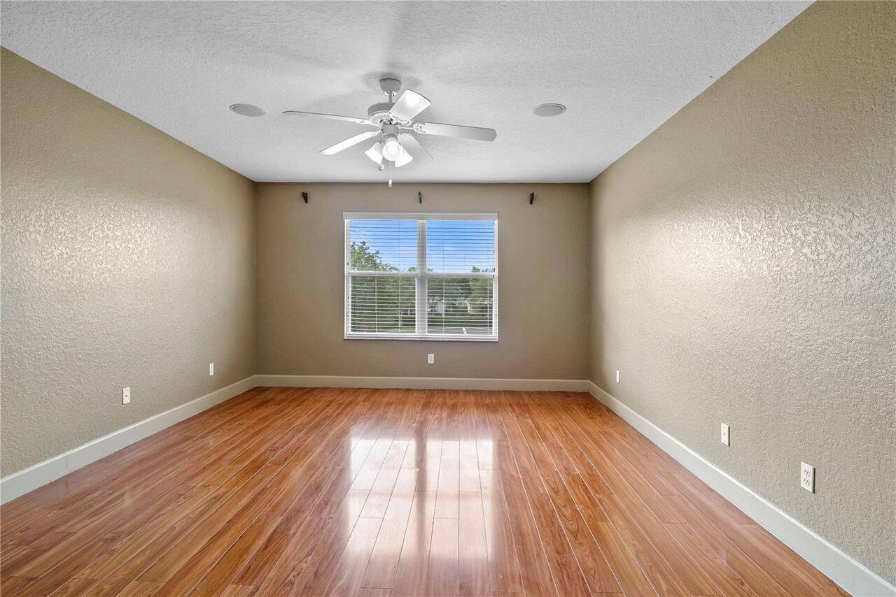 Listing Photo 33
