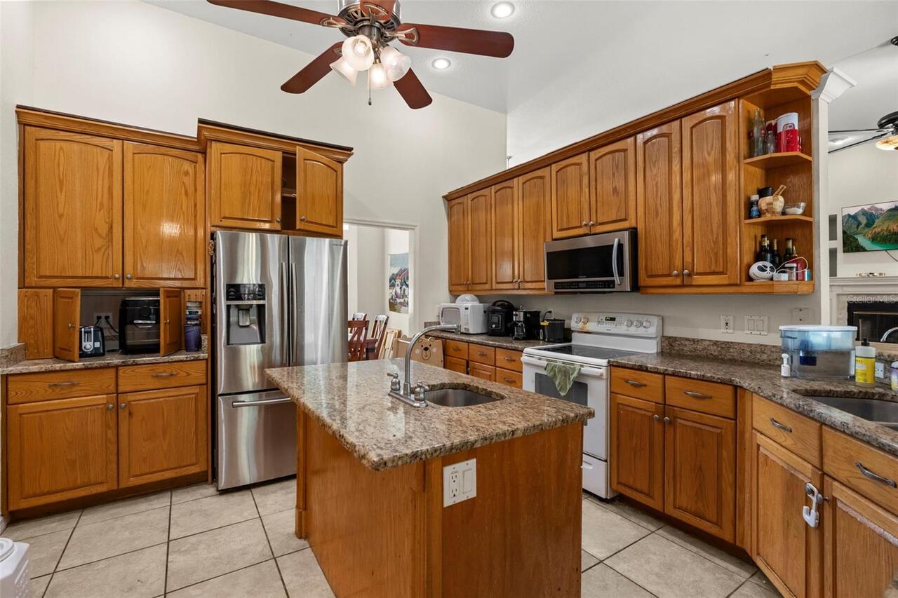 Listing Photo 12