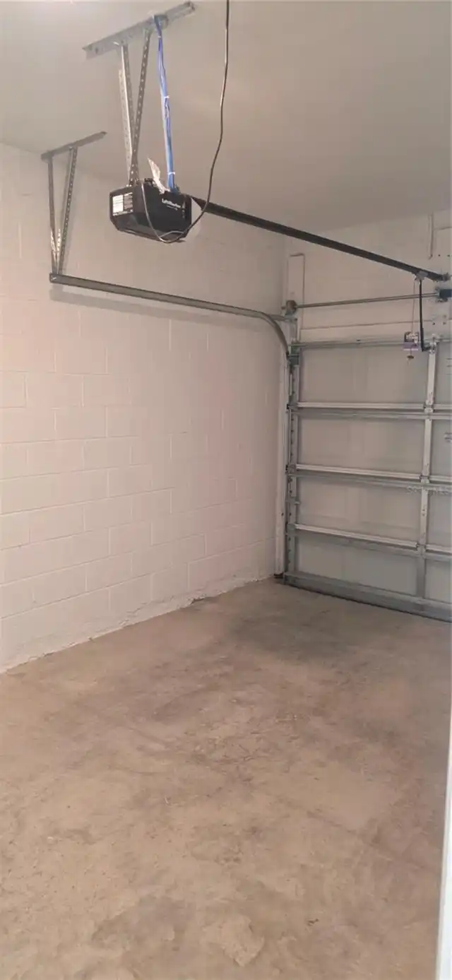 Listing Photo 9