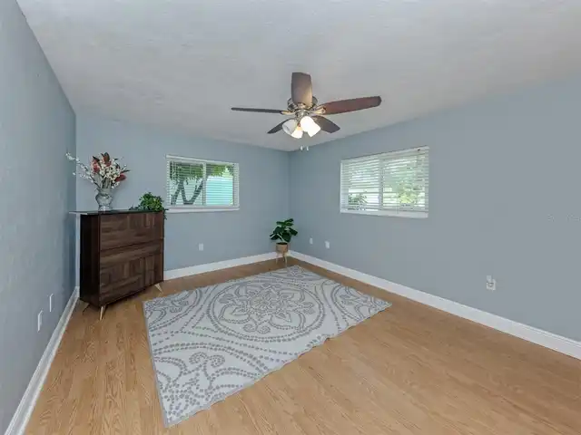 Listing Photo 25