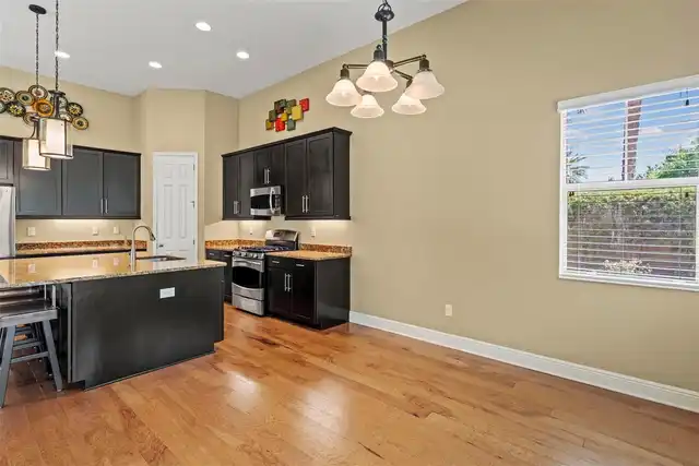 Listing Photo 19