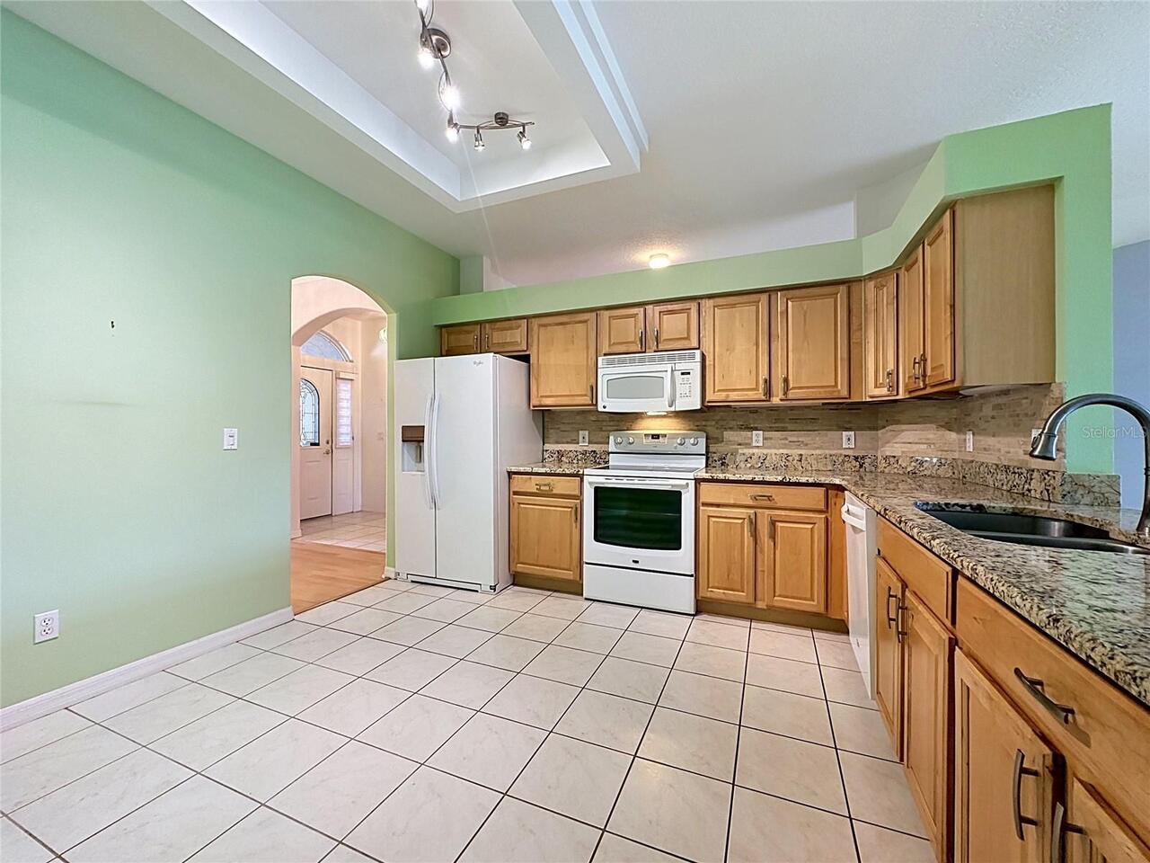 Listing Photo 11