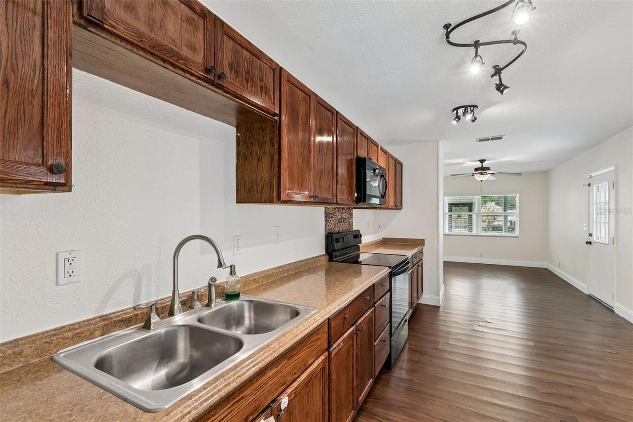 Listing Photo 15
