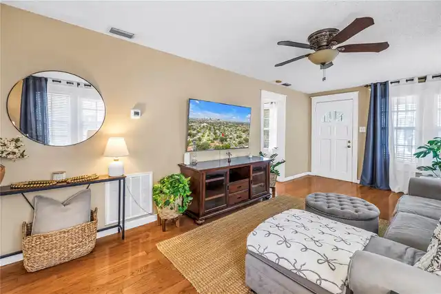 Listing Photo 7