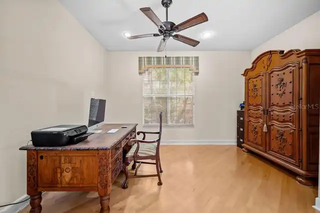 Listing Photo 17