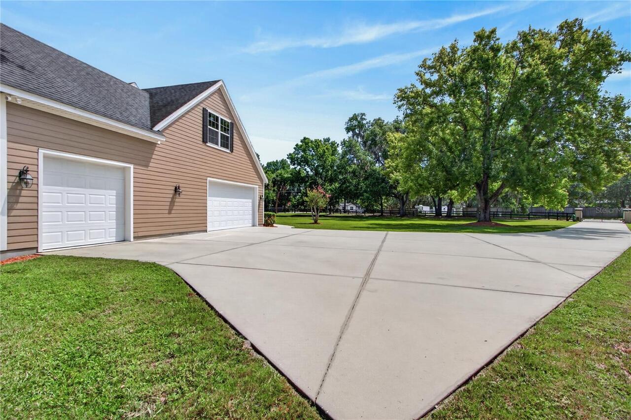 Listing Photo 11