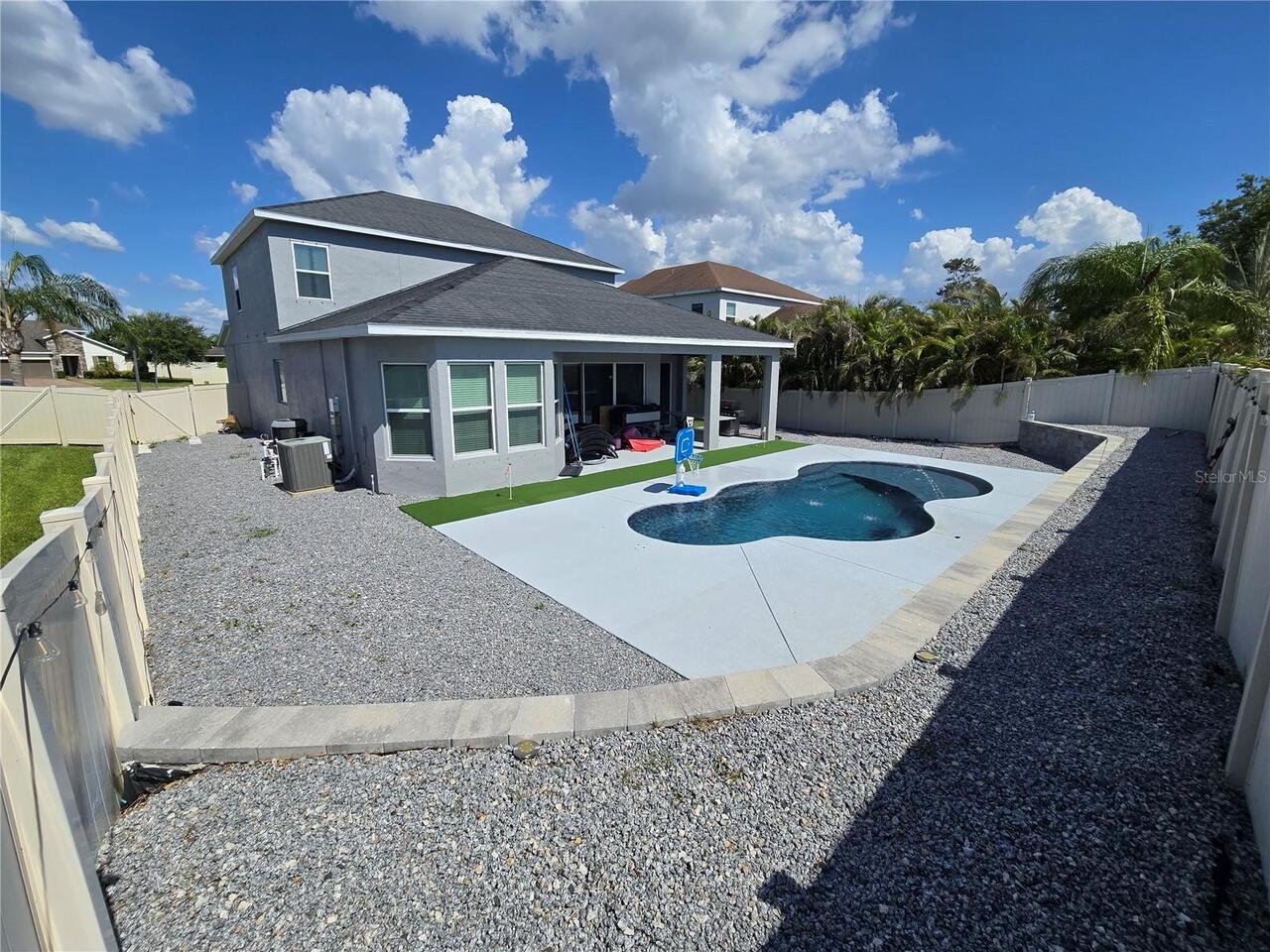Listing Photo 16