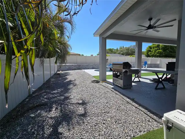 Listing Photo 15