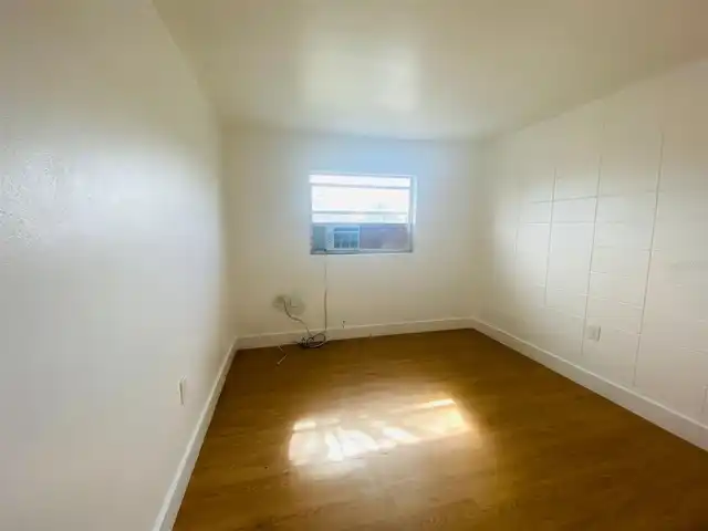 Listing Photo 14