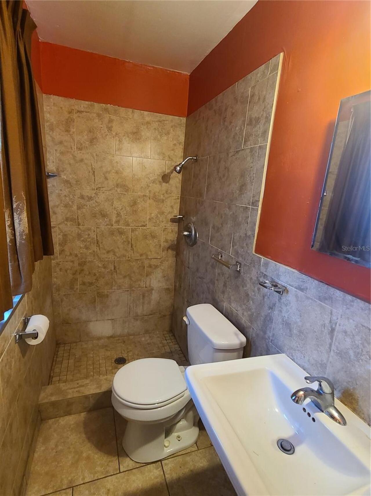 Listing Photo 8
