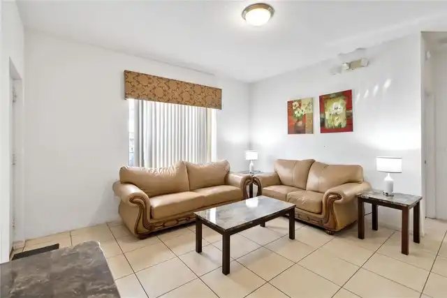 Listing Photo 12