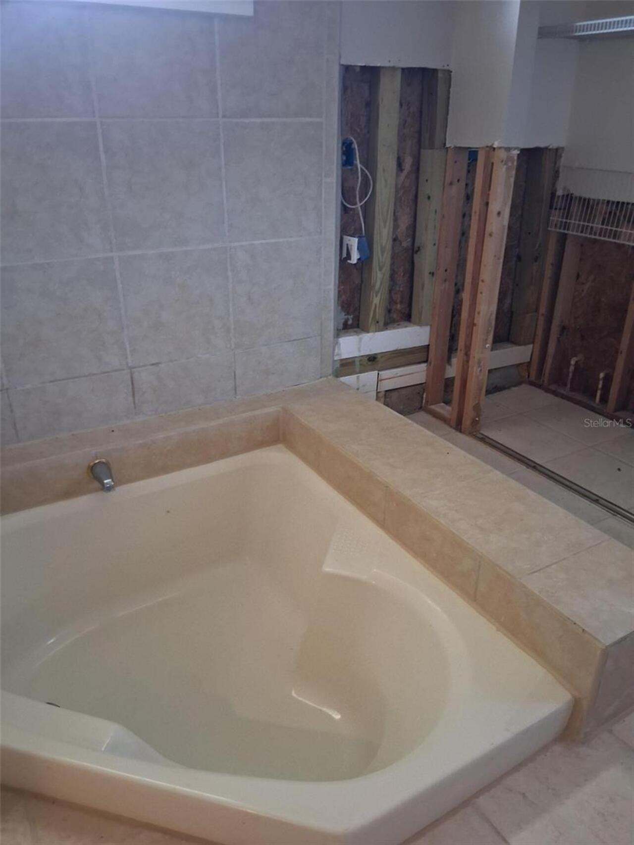 Listing Photo 11