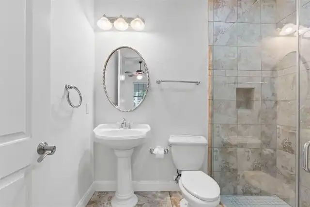 Listing Photo 8