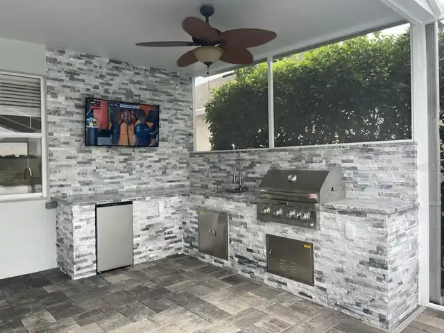 Listing Photo 9