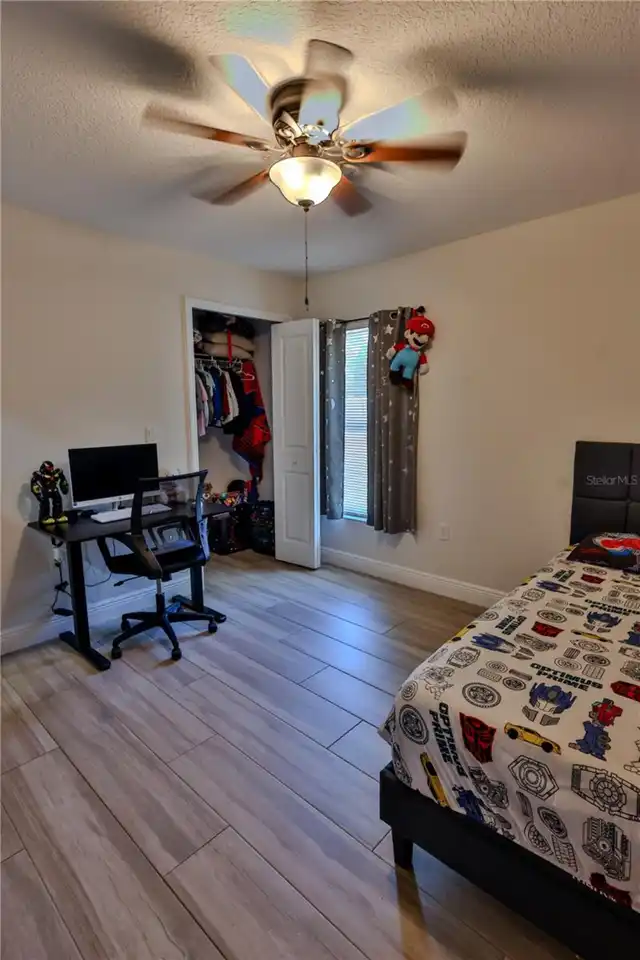 Listing Photo 11