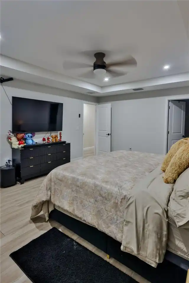 Listing Photo 15