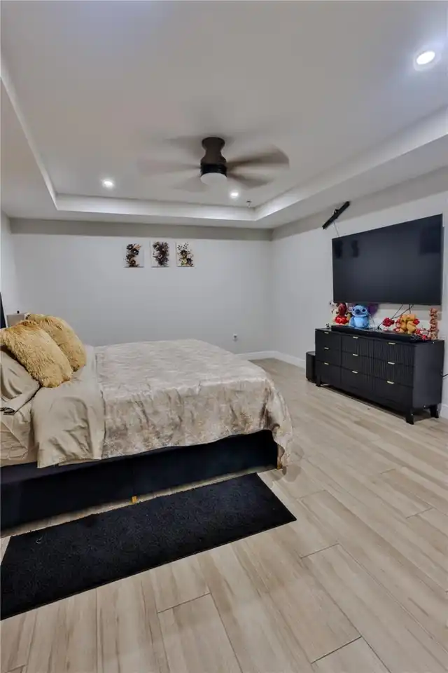 Listing Photo 16
