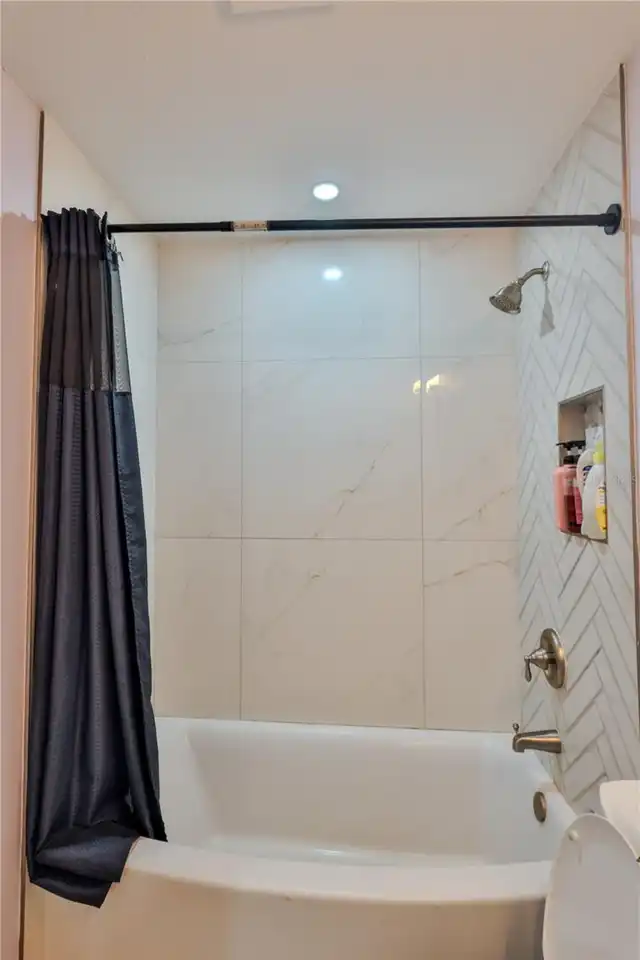 Listing Photo 21