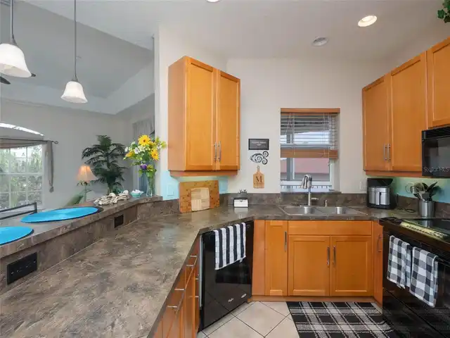 Listing Photo 12