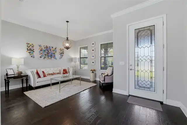 Listing Photo 11