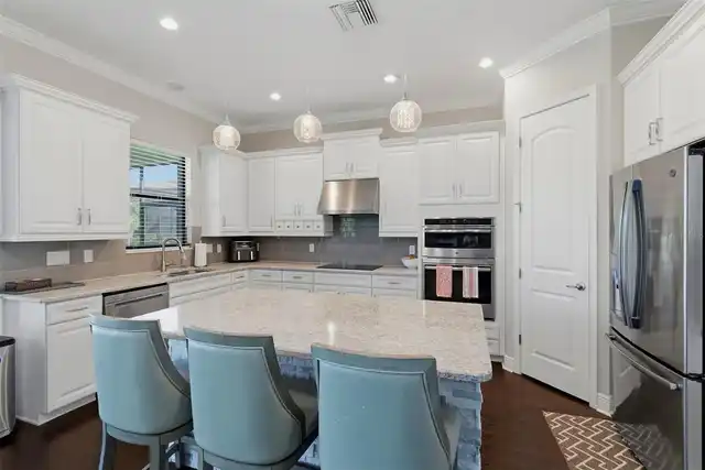 Listing Photo 18