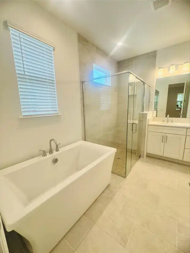 Listing Photo 9
