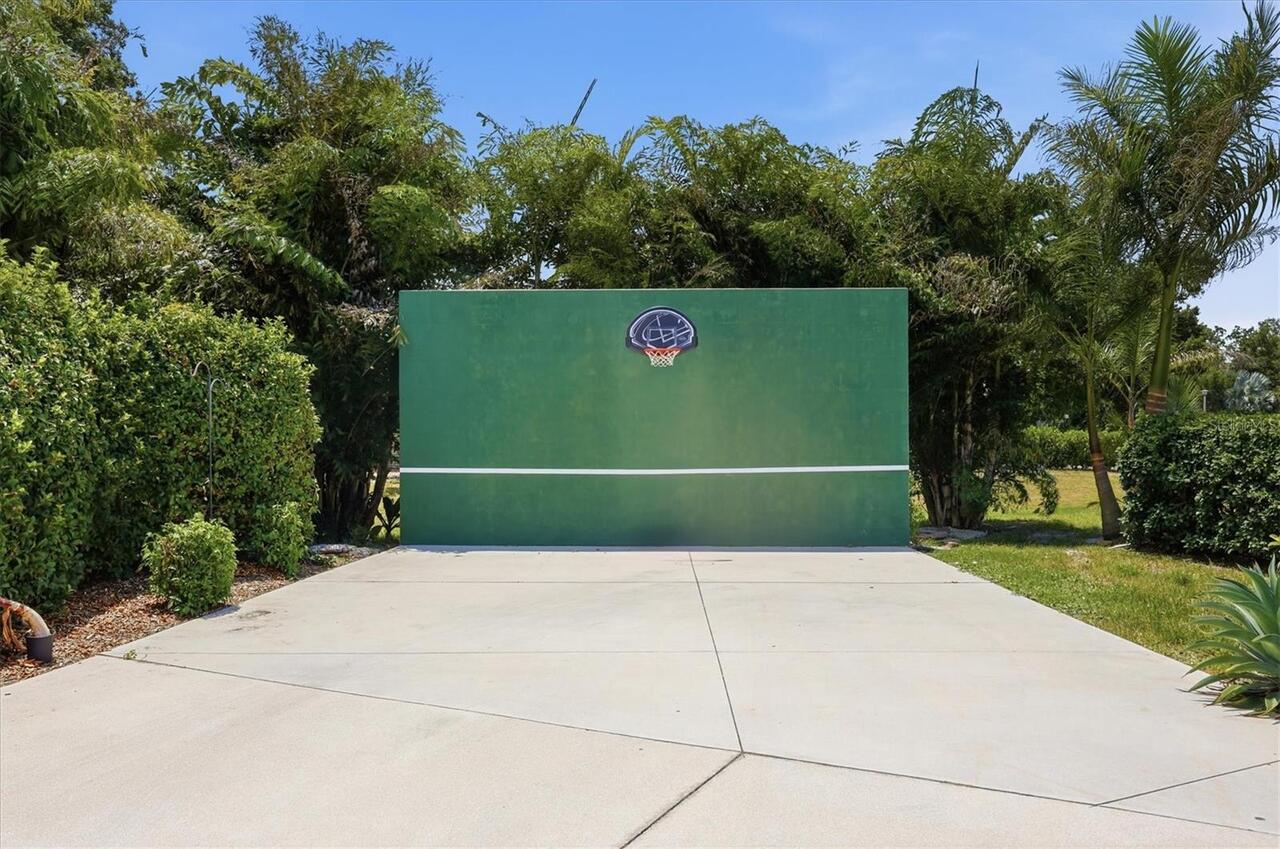 Listing Photo 6