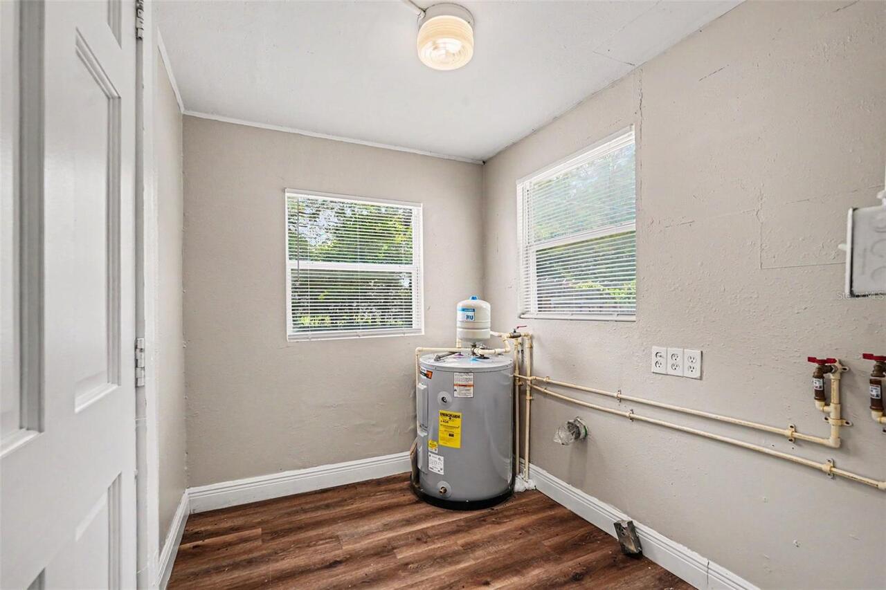 Listing Photo 8