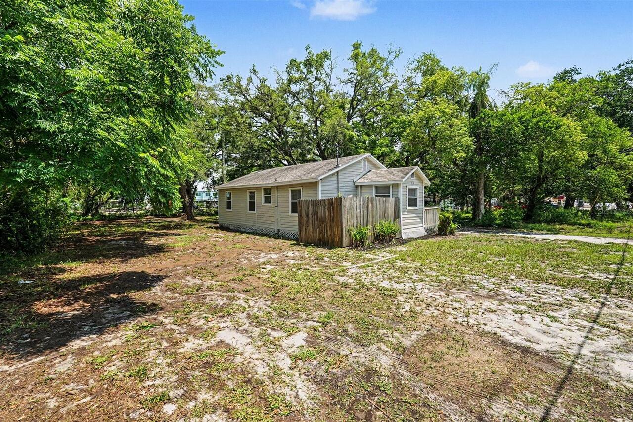 Listing Photo 16