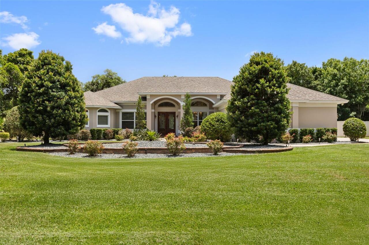 Tavares Real Estate