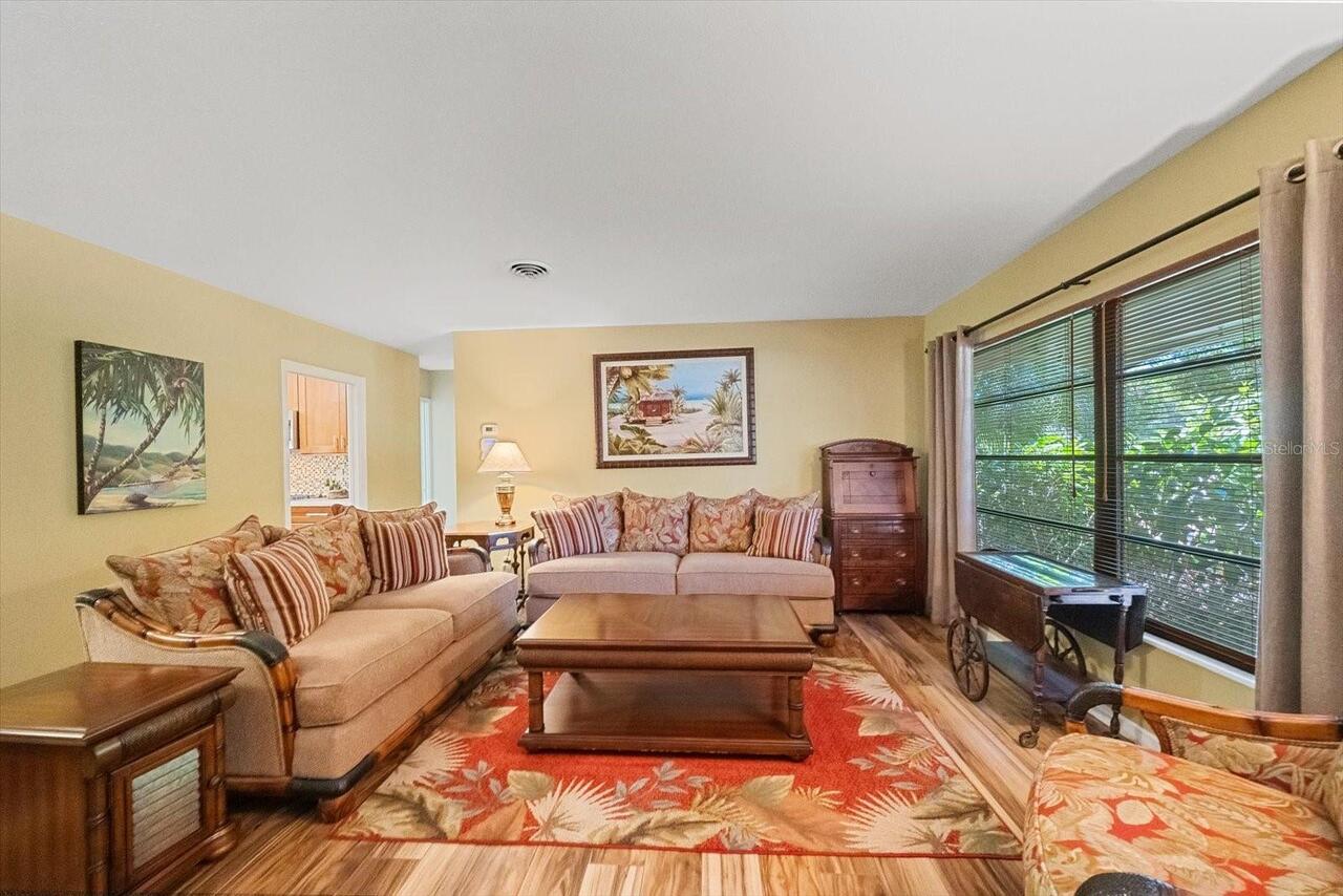 Listing Photo 9
