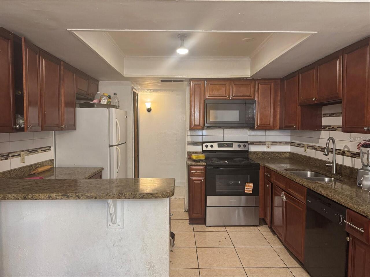 Listing Photo 9